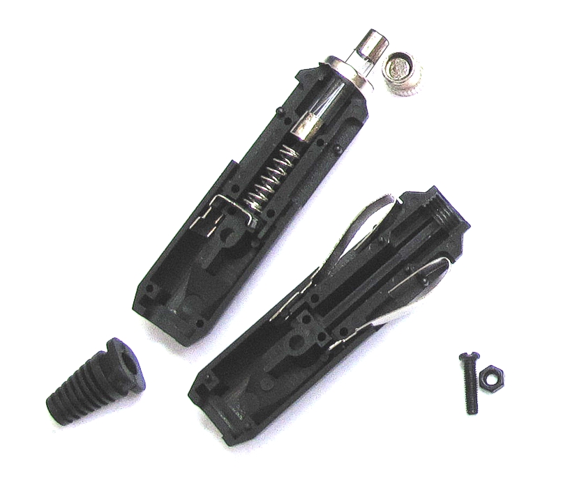 39-923-00012_KFZ_Stecker_Loetkontakte_B2021